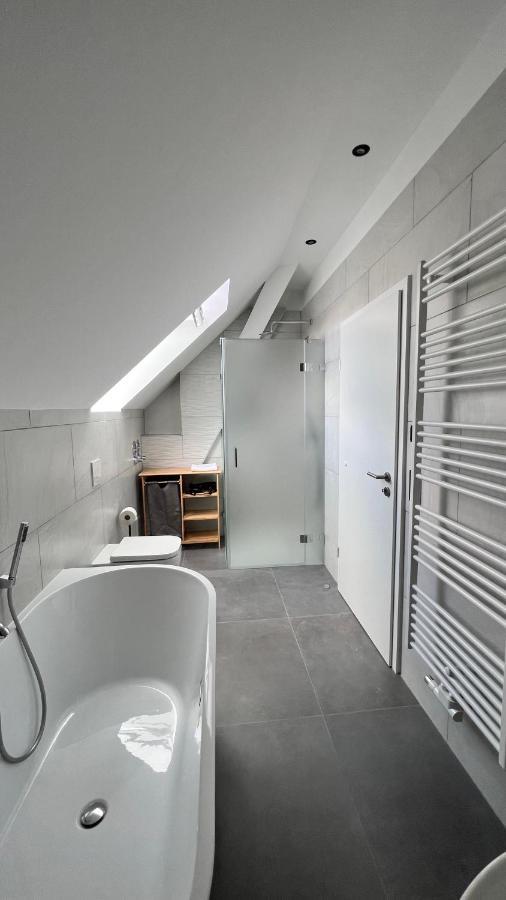 New Nomads Ferienwohnung Am See Zossen Exterior foto